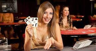 Pengguna memeriksa instruksi deposit pulsa